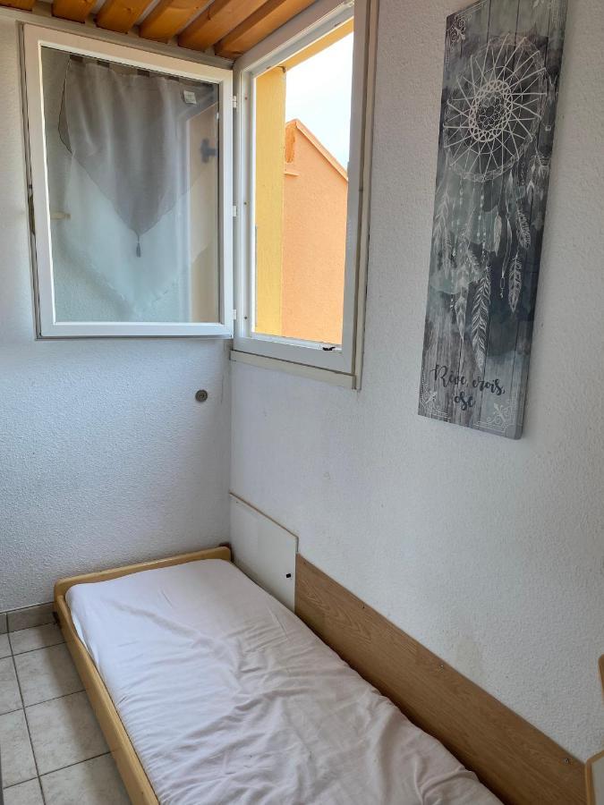 Joli Appartement Mezzanine Avec Parking La Roquille Агде Екстериор снимка