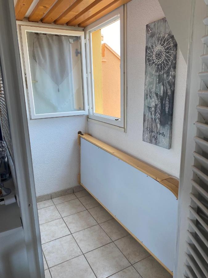 Joli Appartement Mezzanine Avec Parking La Roquille Агде Екстериор снимка
